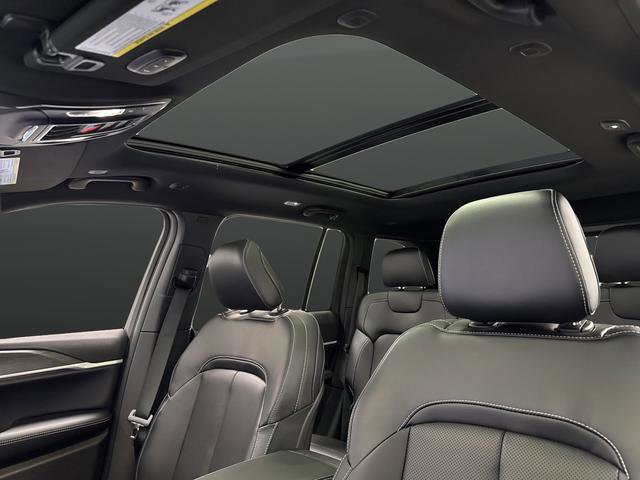 New 2026 Jeep Grand Cherokee Limited w/ Luxury Tech Group II image 7