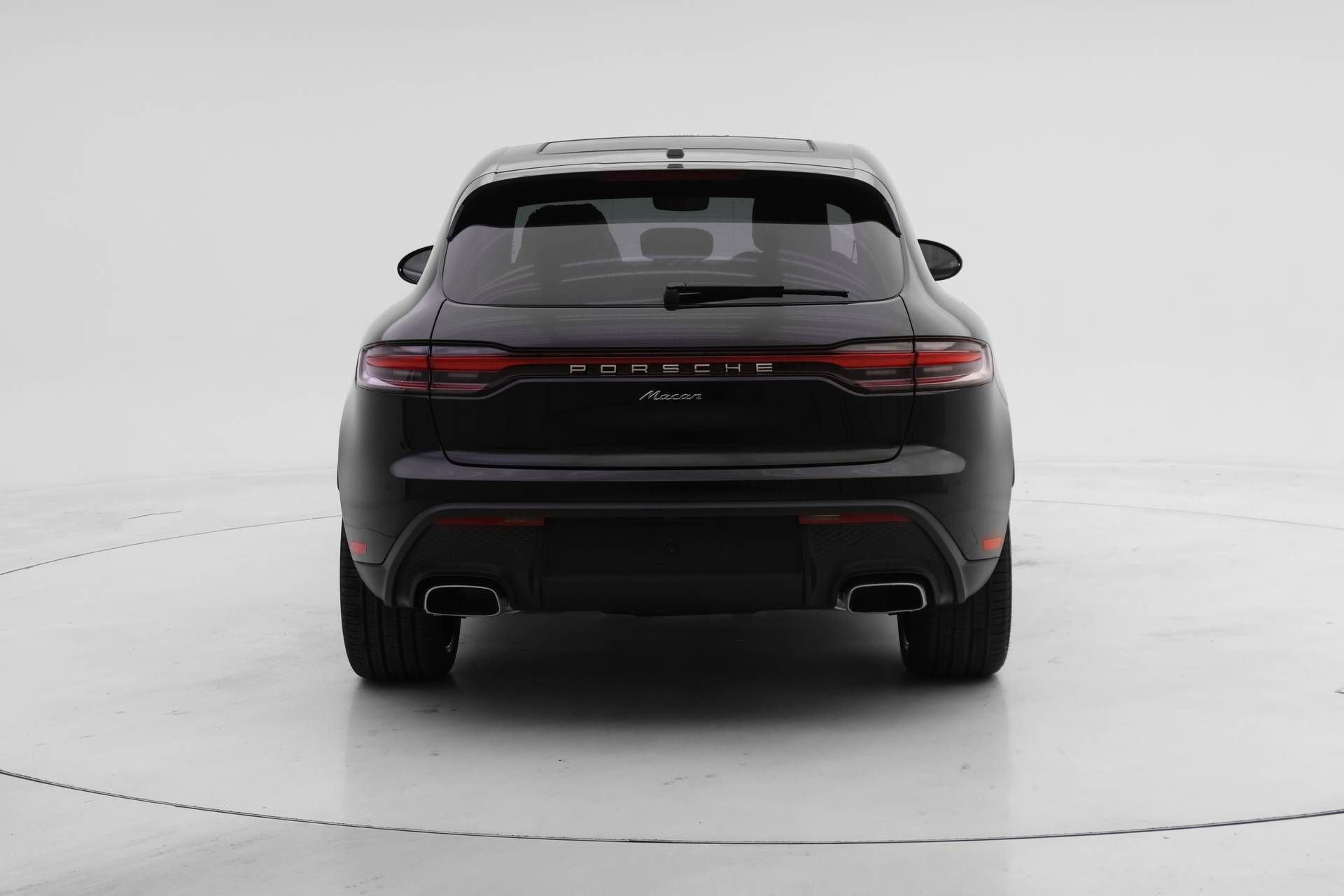 Used 2025 Porsche Macan AWD/4WD image 7