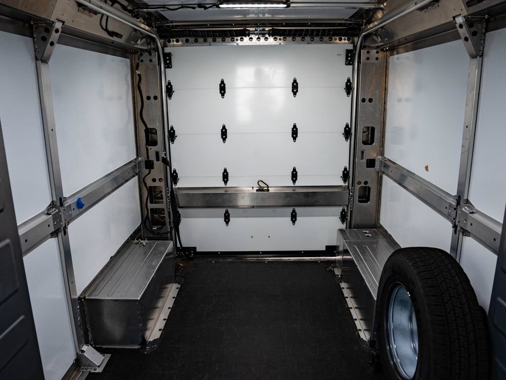 Used 2025 Chevrolet Brightdrop 400 FWD image 33