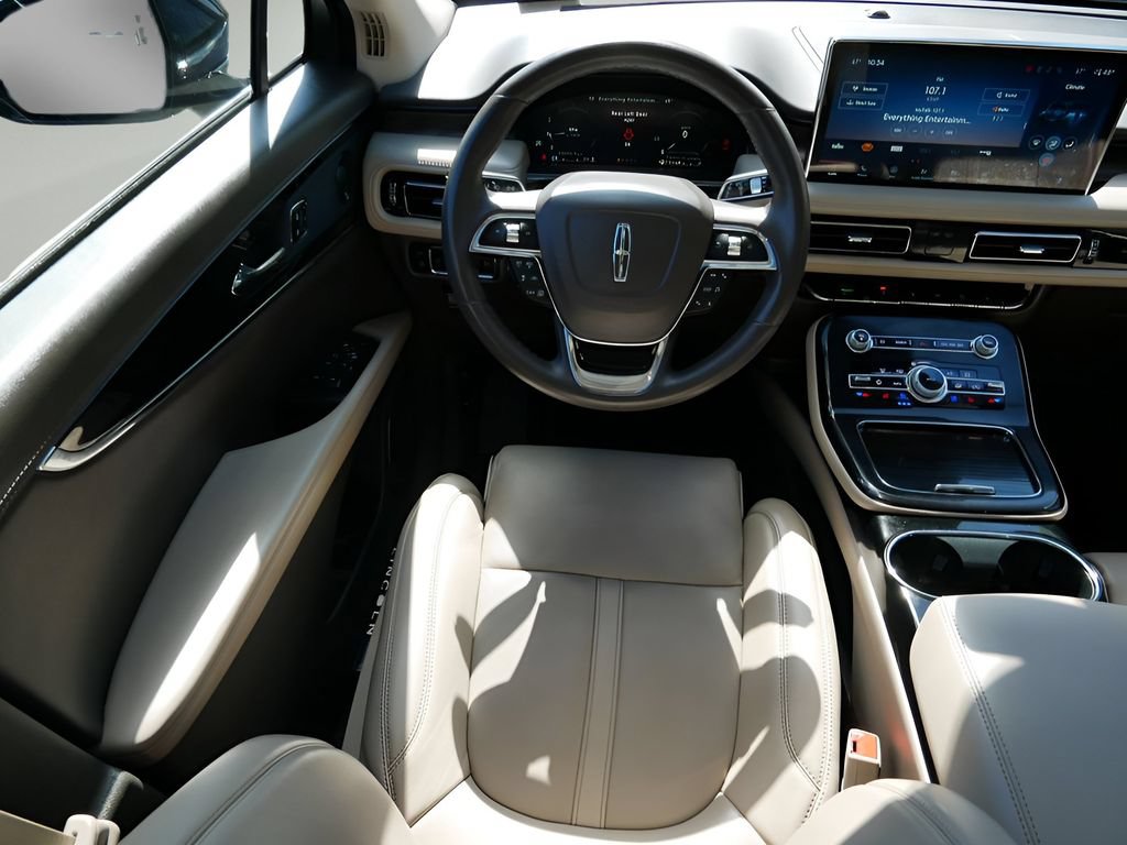 Used 2023 Lincoln Nautilus Reserve w/ Equipment Group 201A FWD image 13