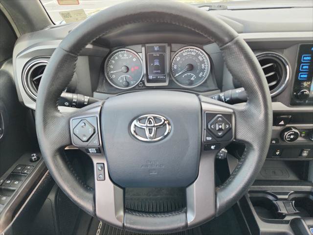Certified 2016 Toyota Tacoma TRD Off-Road w/ Towing Package AWD/4WD image 9