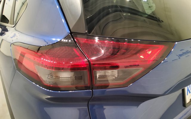 Used 2023 Nissan Rogue S image 11