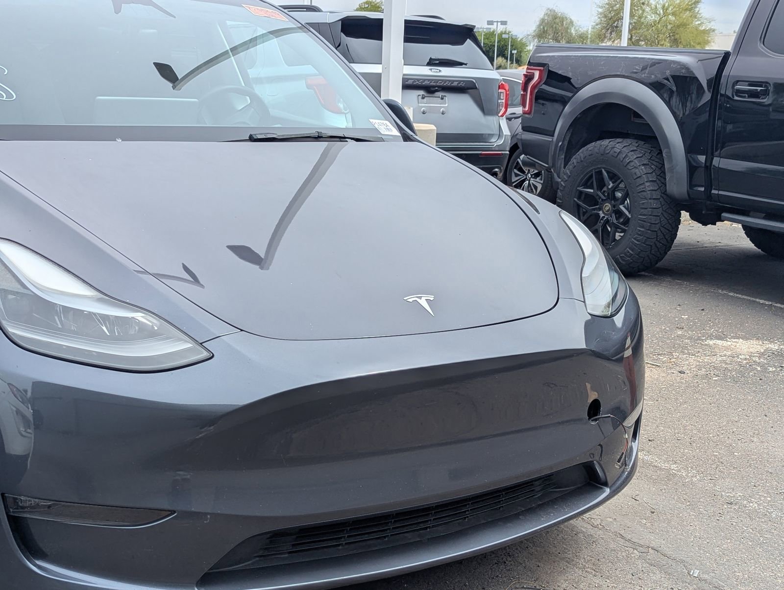 Used 2023 Tesla Model Y Long Range AWD/4WD image 3