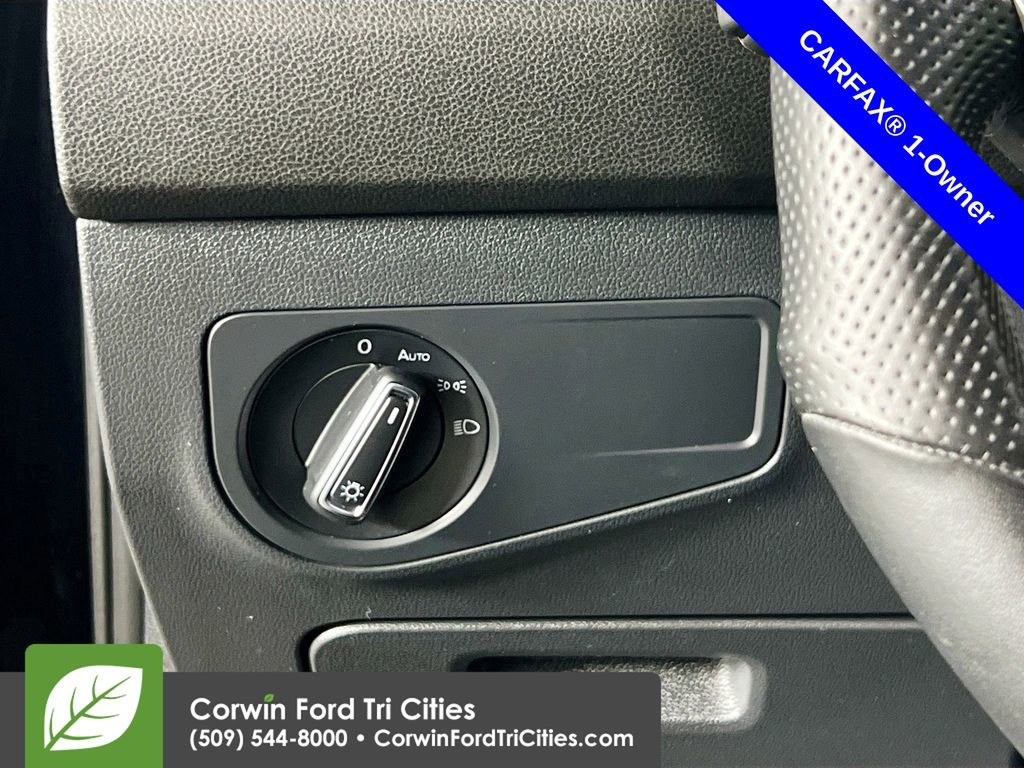 Used 2022 Volkswagen Tiguan SE R-Line image 20