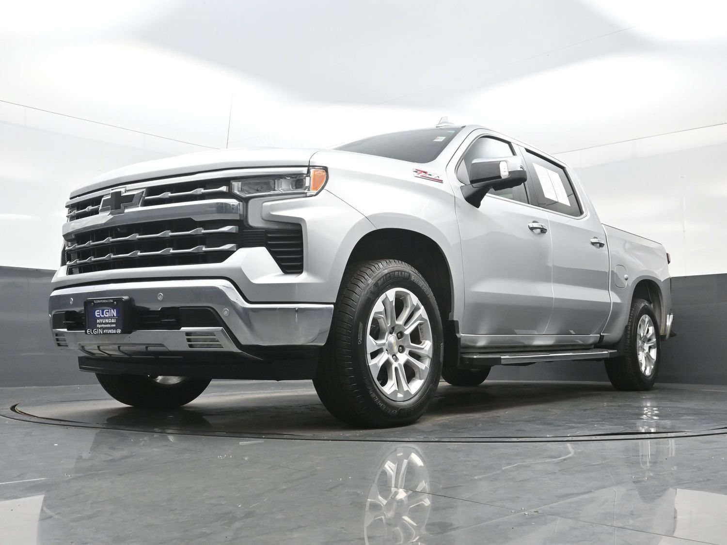 Used 2022 Chevrolet Silverado 1500 LTZ w/ LTZ Premium Package AWD/4WD image 28