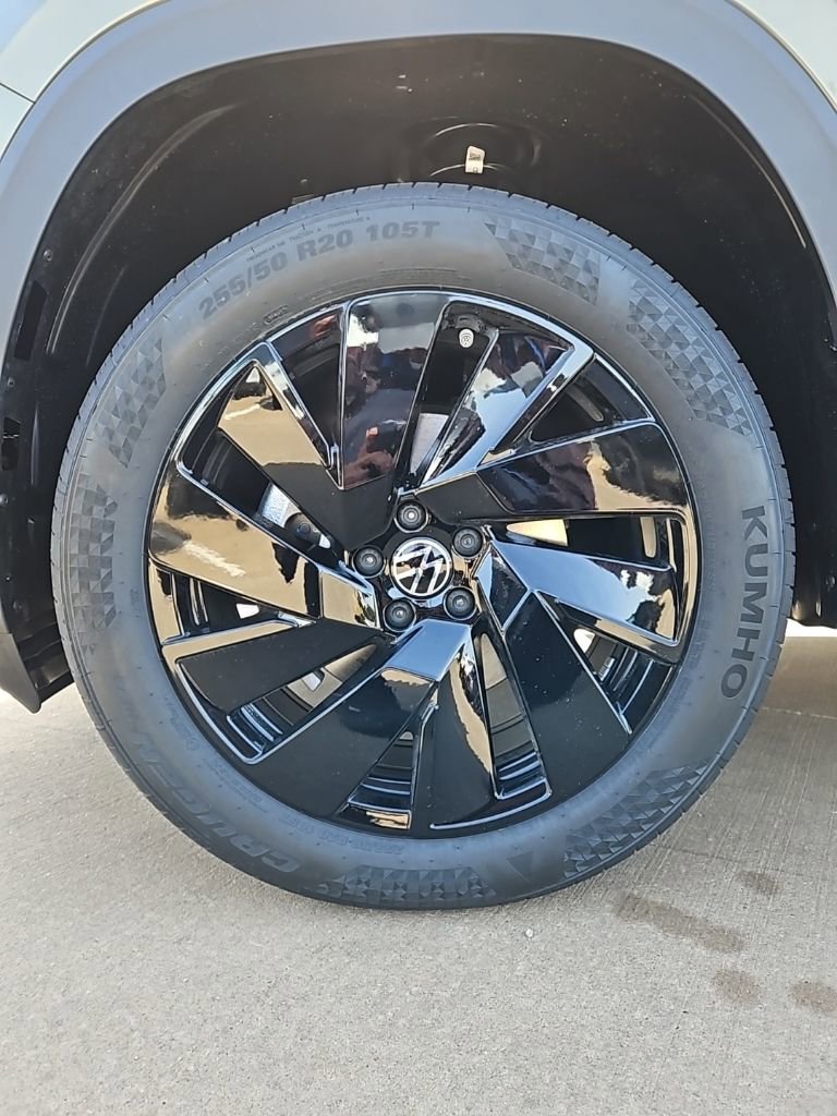 New 2026 Volkswagen Atlas SE image 9