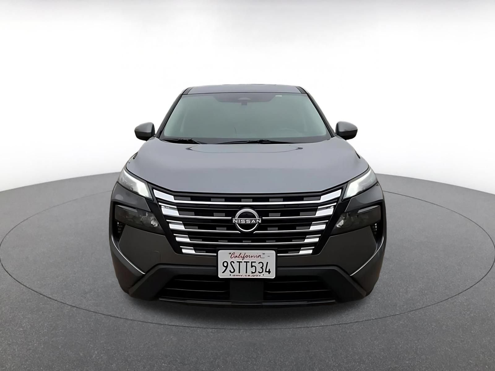 Used 2025 Nissan Rogue SV FWD image 4
