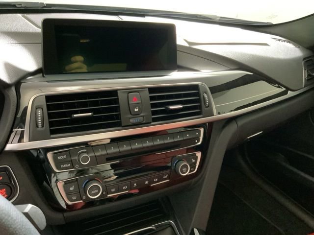 Used 2018 BMW 330i xDrive Sedan image 21