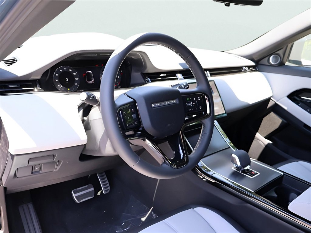New 2026 Land Rover Range Rover Evoque Dynamic SE image 18