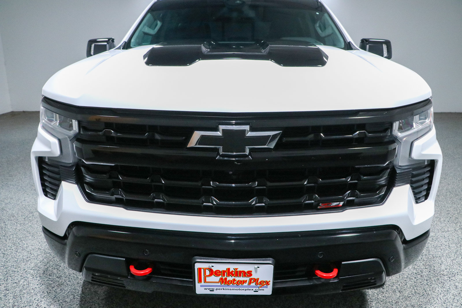 Used 2024 Chevrolet Silverado 1500 LT Trail Boss w/ LT Trail Boss Premium Package AWD/4WD image 4
