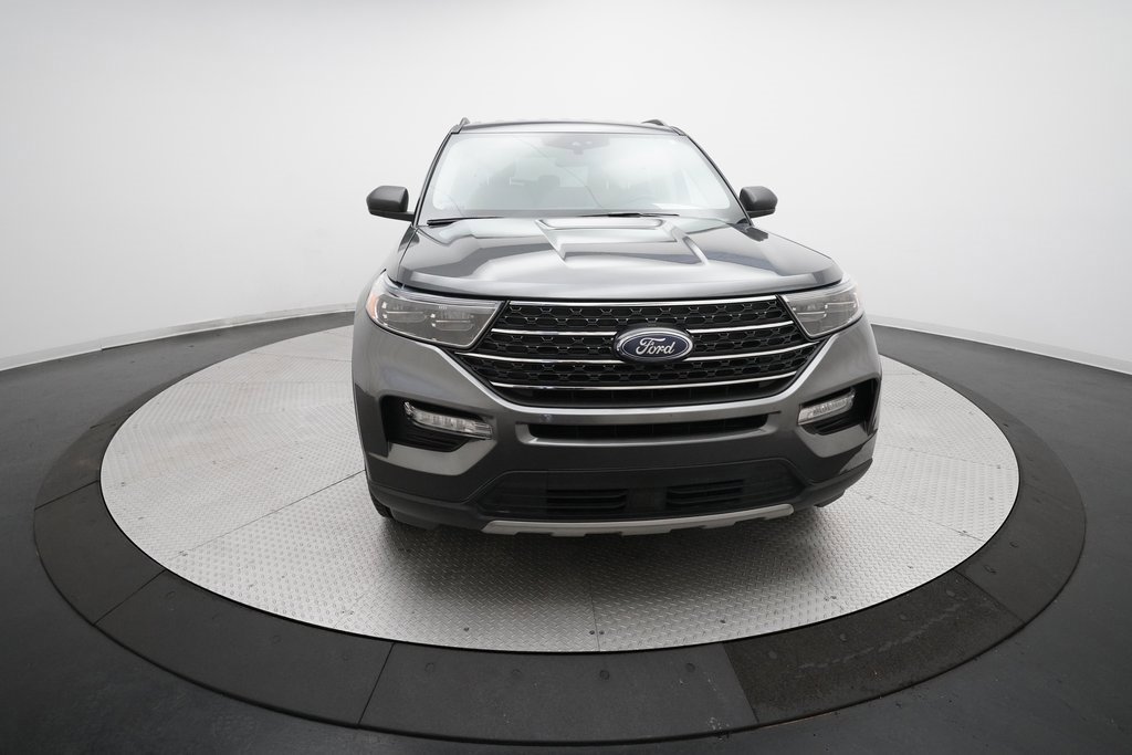 Used 2023 Ford Explorer XLT w/ Equipment Group 202A image 11