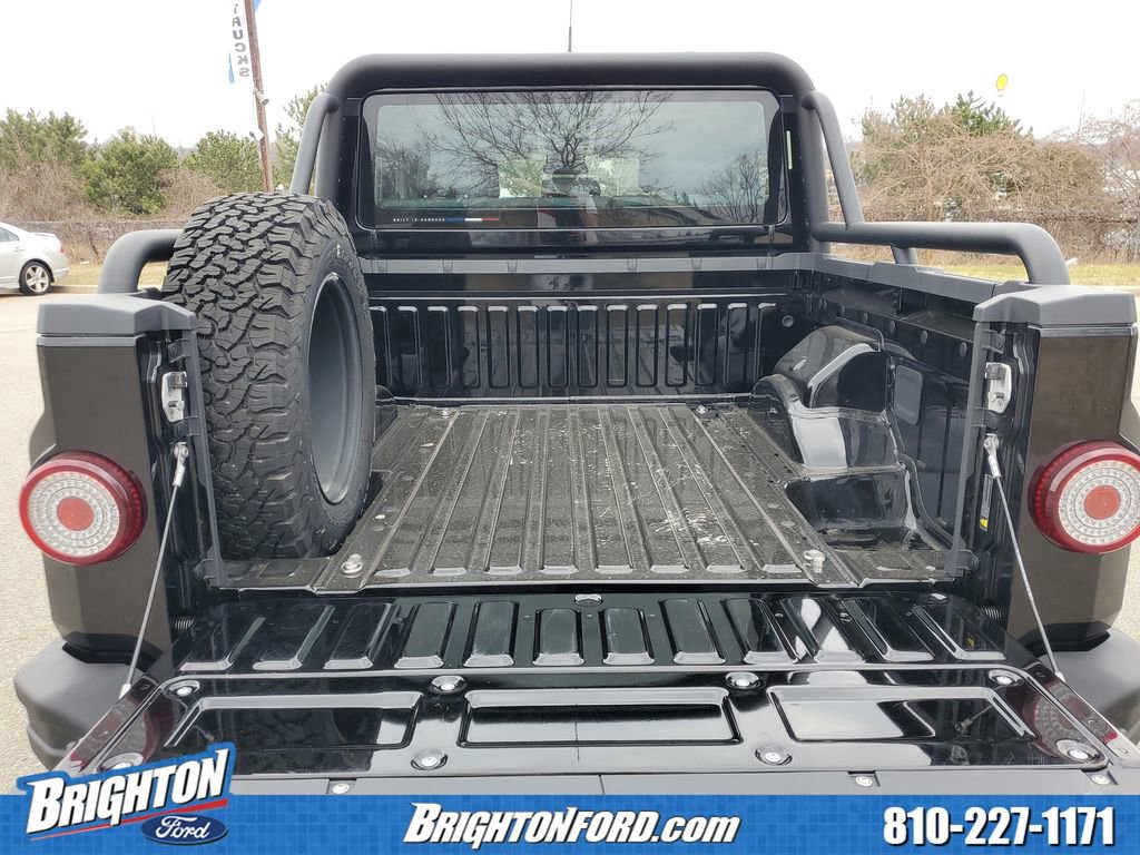 Used 2025 INEOS Grenadier Fieldmaster Edition image 7