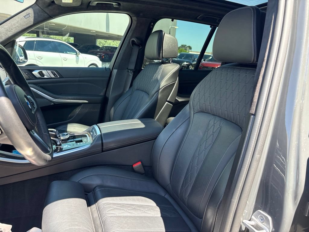 Used 2022 BMW X5 M50i w/ Executive Package AWD/4WD image 18
