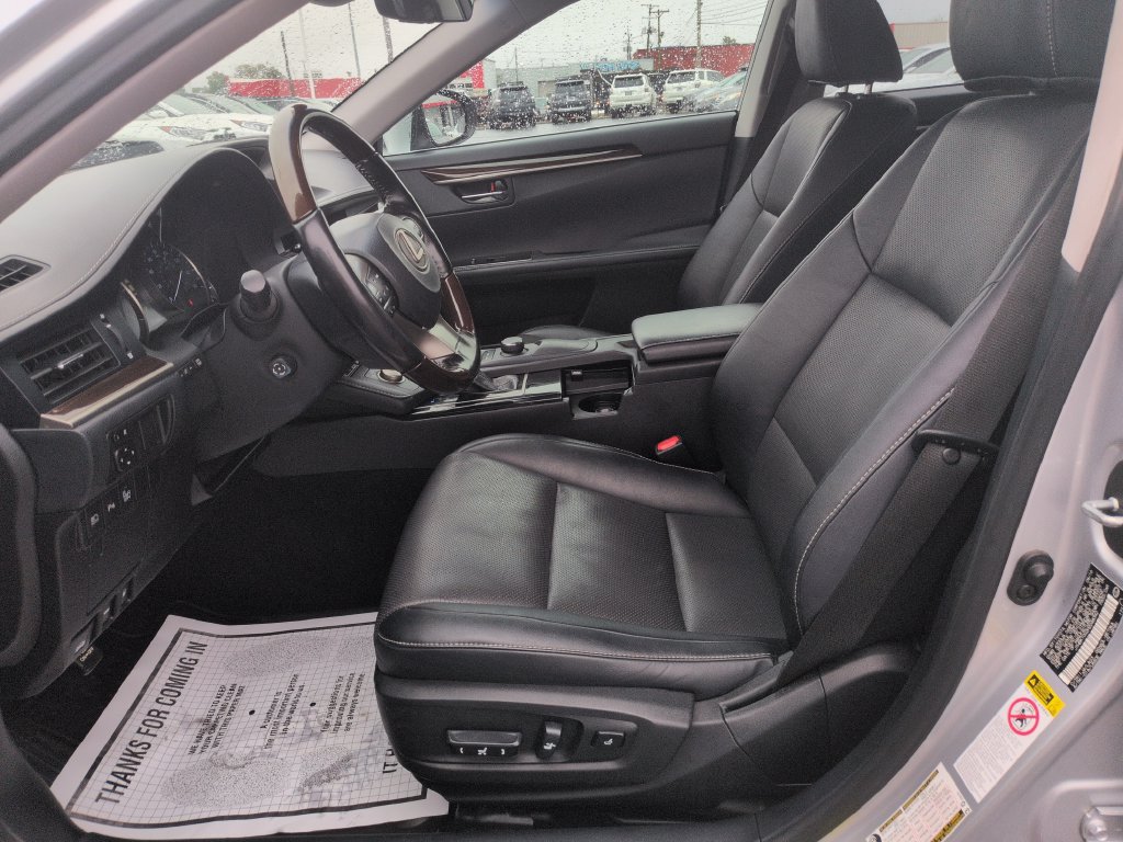 Used 2017 Lexus ES 350 w/ Premium Package FWD image 10