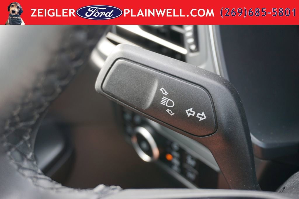 Used 2023 Ford Escape Platinum w/ Premium Technology Package AWD/4WD image 27