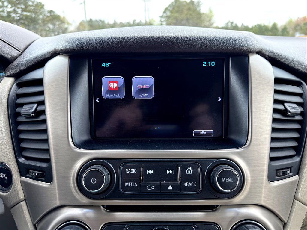 Used 2017 GMC Yukon XL Denali w/ Open Road Package AWD/4WD image 19