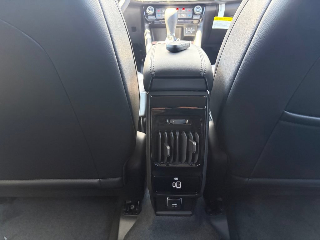 New 2026 Jeep Compass Latitude AWD/4WD image 24