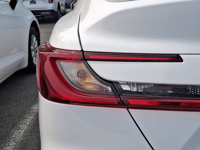 Certified 2025 Toyota Camry SE FWD image 7