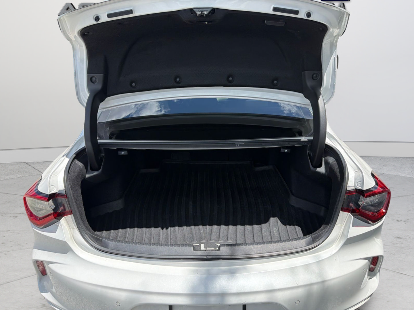 Used 2021 Acura TLX w/ Technology Package FWD image 36