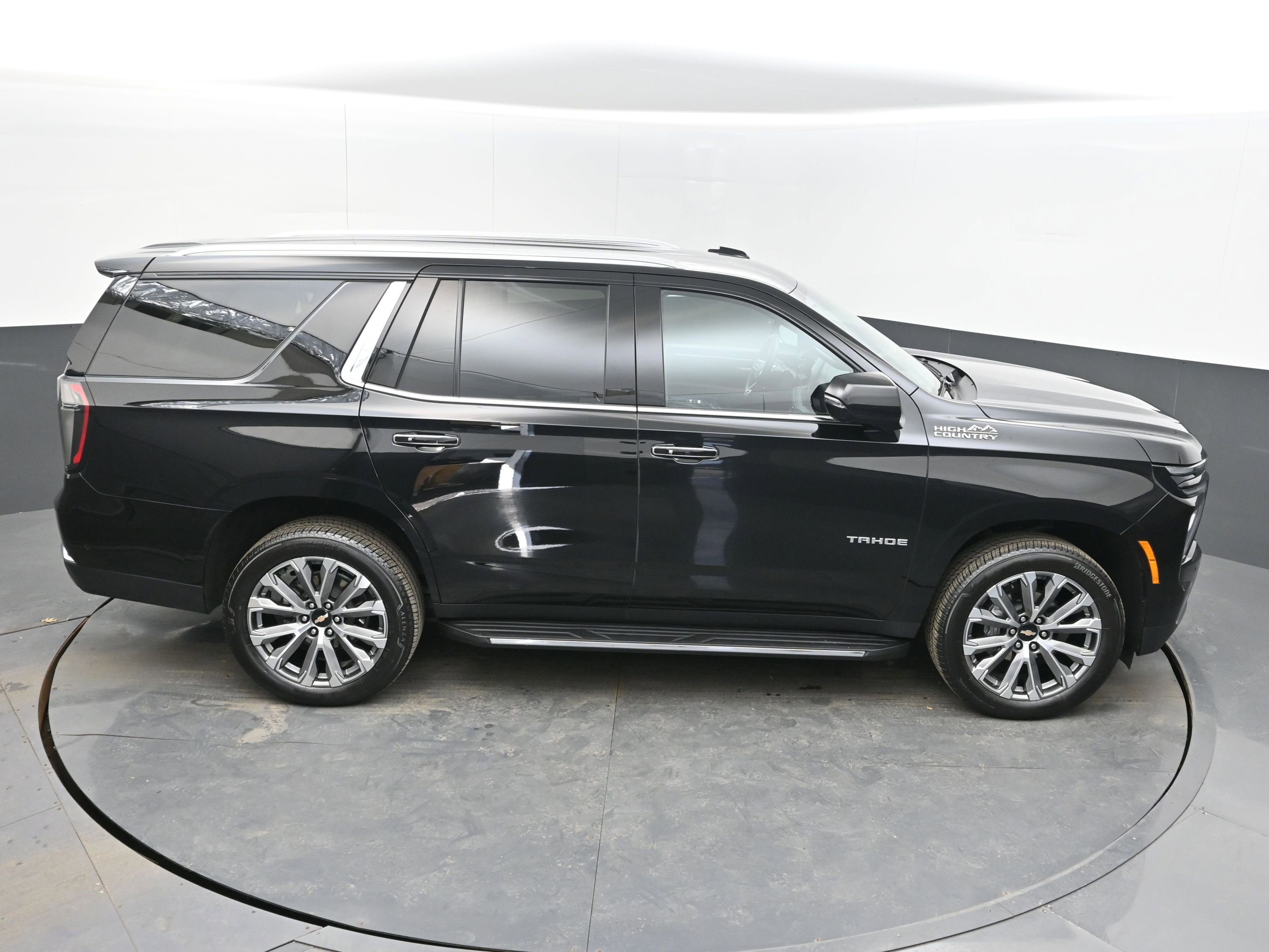 Certified 2025 Chevrolet Tahoe High Country image 35