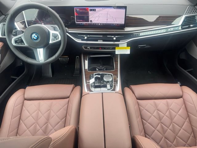 New 2026 BMW X5 xDrive50e w/ M Sport Package AWD/4WD image 18