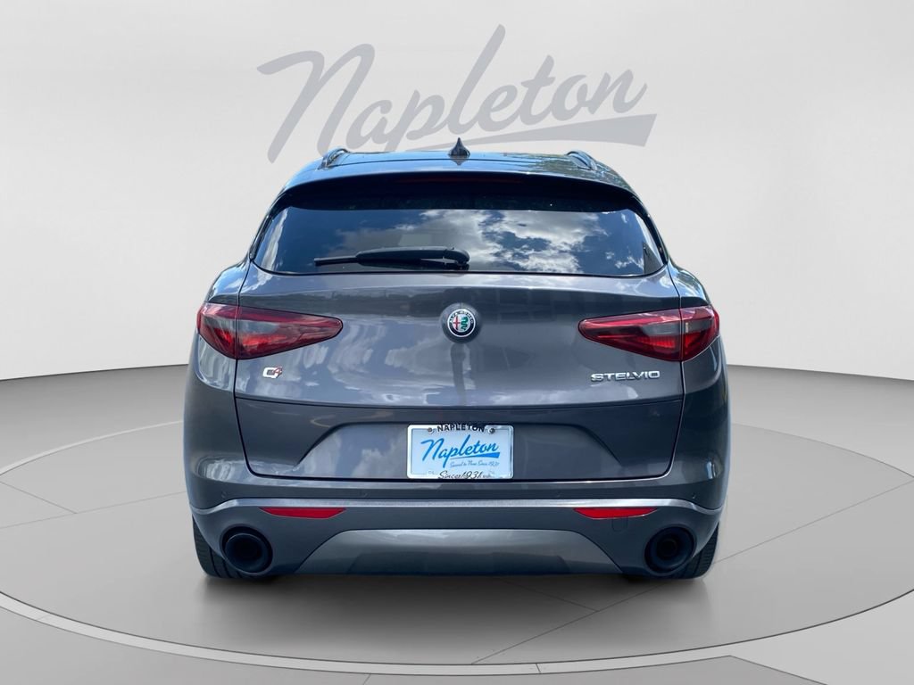 Used 2023 Alfa Romeo Stelvio Ti w/ Active Assist Plus Package AWD/4WD image 4