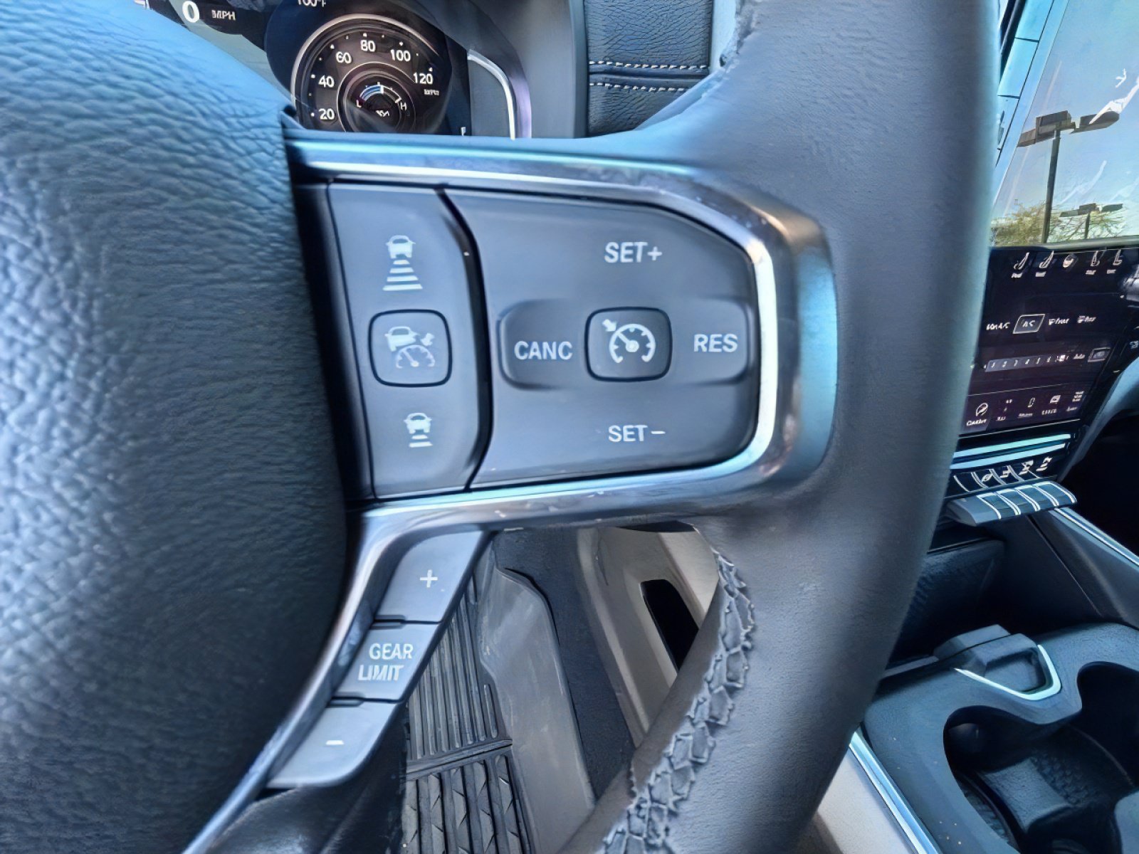 New 2026 RAM 2500 Laramie w/ Sport Appearance Package AWD/4WD image 21