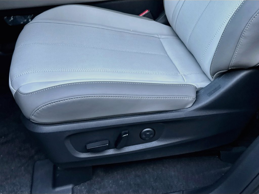 Used 2027 INFINITI QX60 Luxe w/ Cargo Package FWD image 21