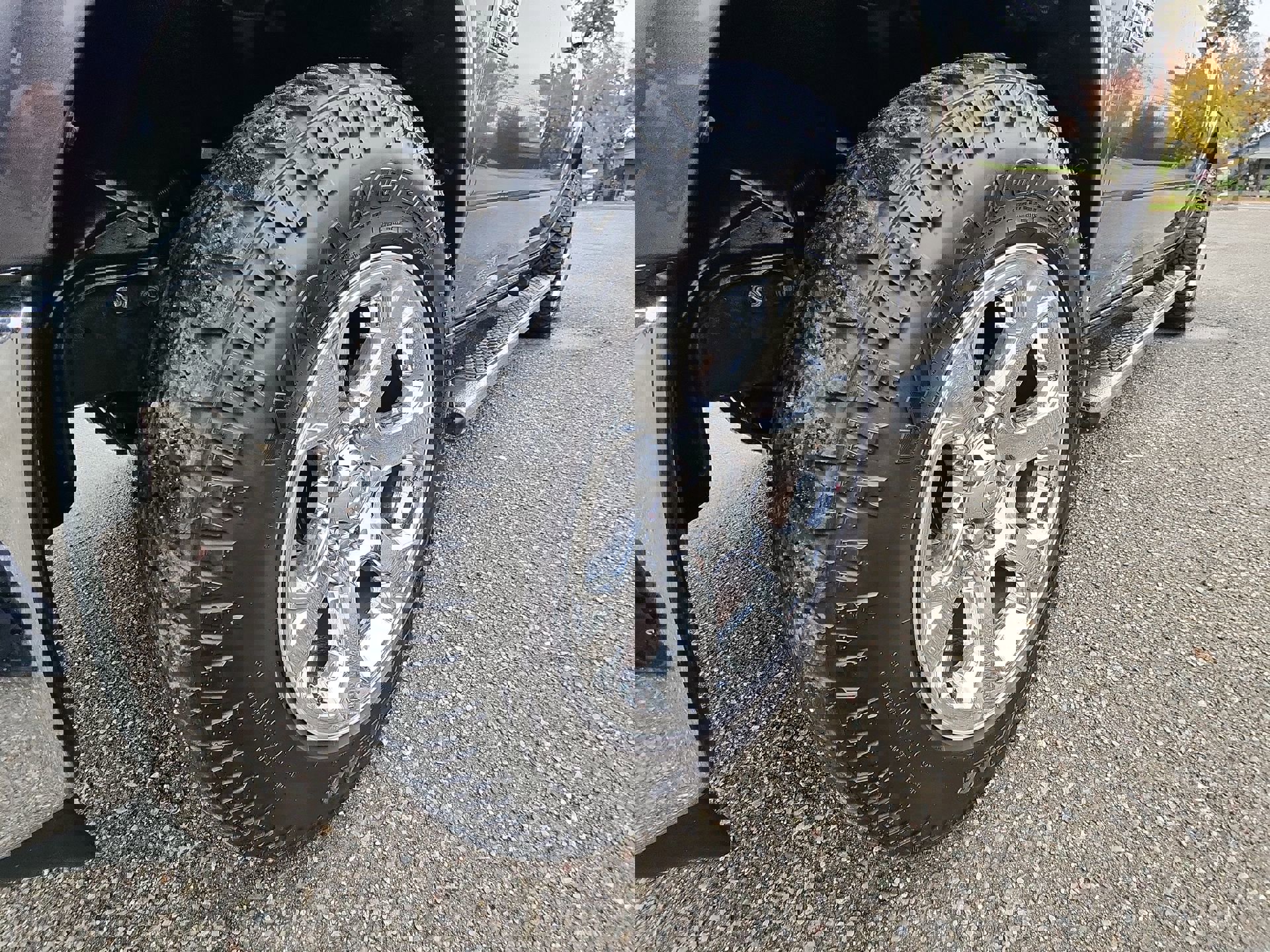 Certified 2019 RAM 1500 Laramie w/ Convenience Group image 18