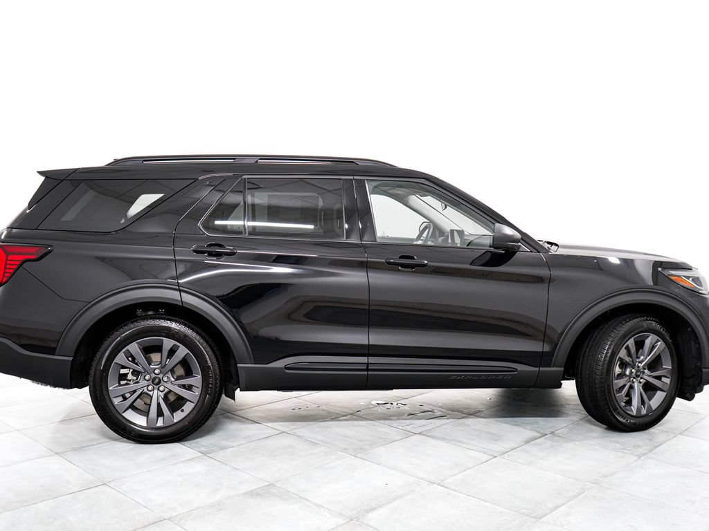 New 2026 Ford Explorer Active w/ Active Comfort Package AWD/4WD image 7