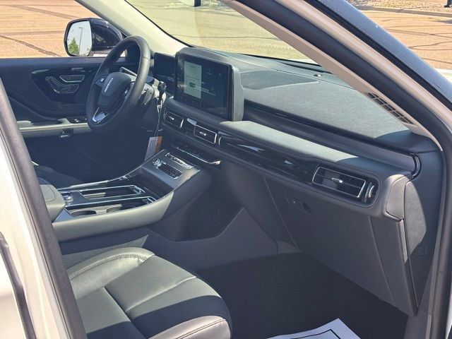 New 2026 Lincoln Aviator AWD image 22