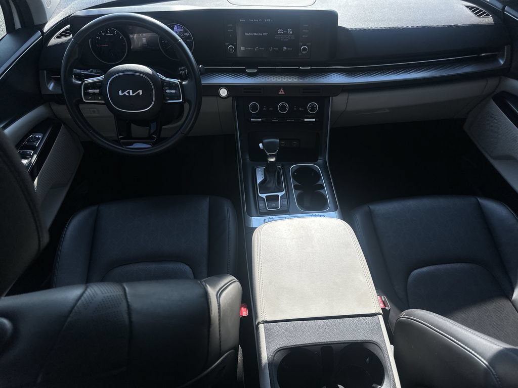 Used 2024 Kia Carnival LX FWD image 20