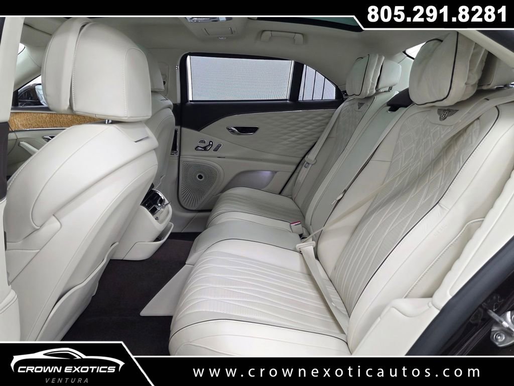 Used 2020 Bentley Flying Spur W12 image 20