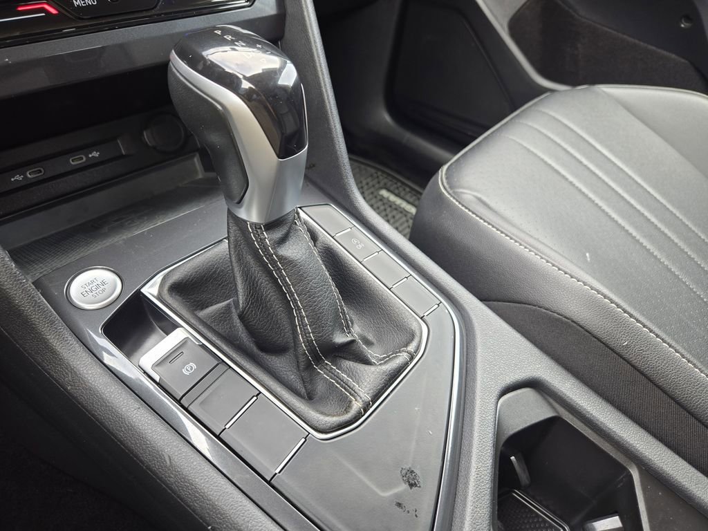 Used 2022 Volkswagen Tiguan SE FWD image 21