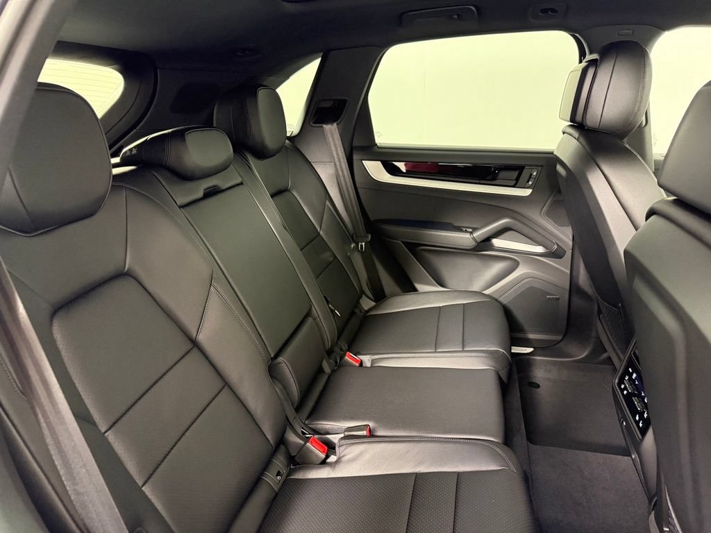 New 2026 Porsche Cayenne AWD/4WD image 18