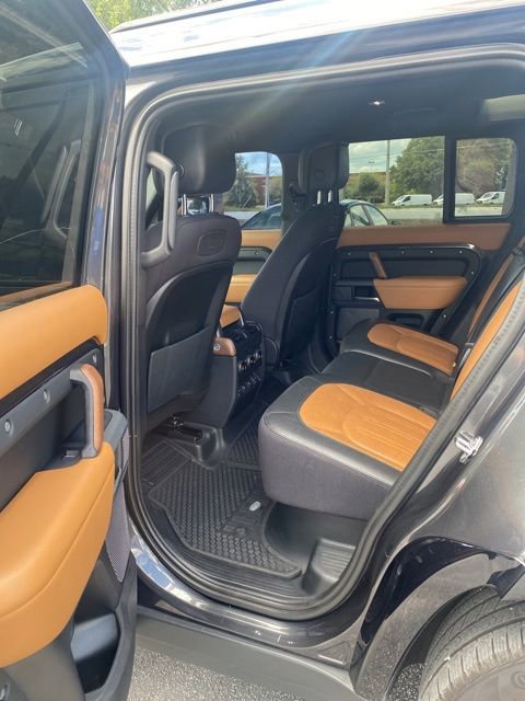 Used 2022 Land Rover Defender 110 X AWD/4WD image 8