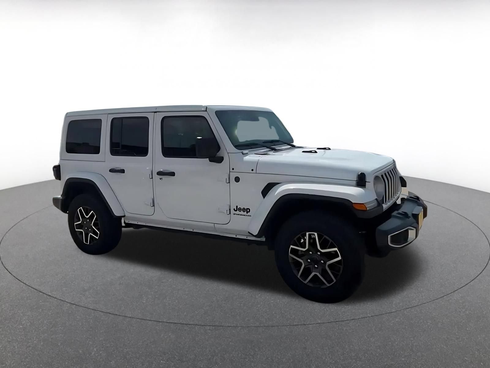 Used 2025 Jeep Wrangler Unlimited Sahara AWD/4WD image 2