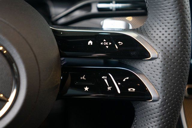 New 2025 Mercedes-Benz GLC 350e 4MATIC image 16