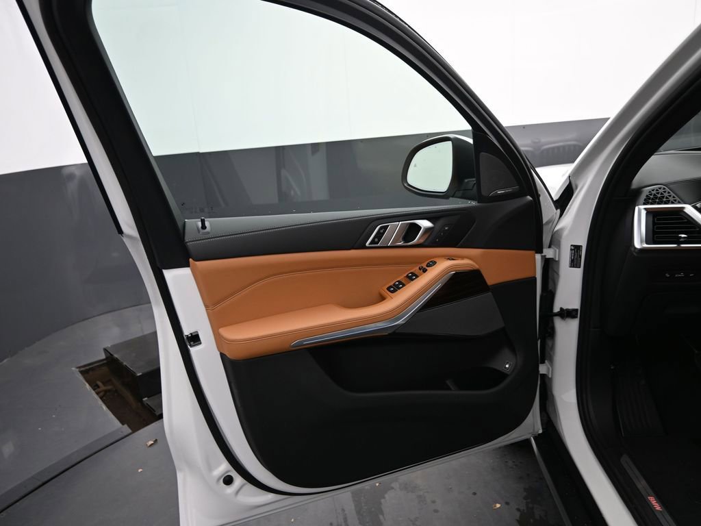 New 2026 BMW X5 xDrive50e AWD/4WD image 5