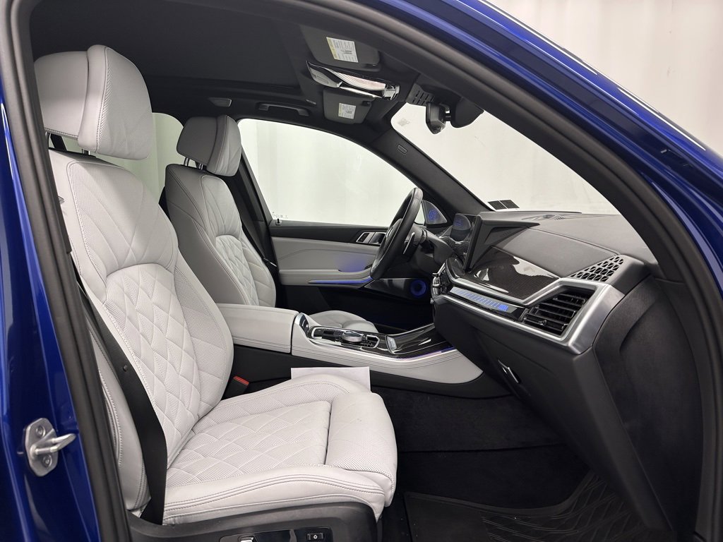 Used 2025 BMW X5 M60i image 18