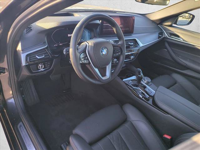 Used 2023 BMW 530e w/ Premium Package RWD image 10