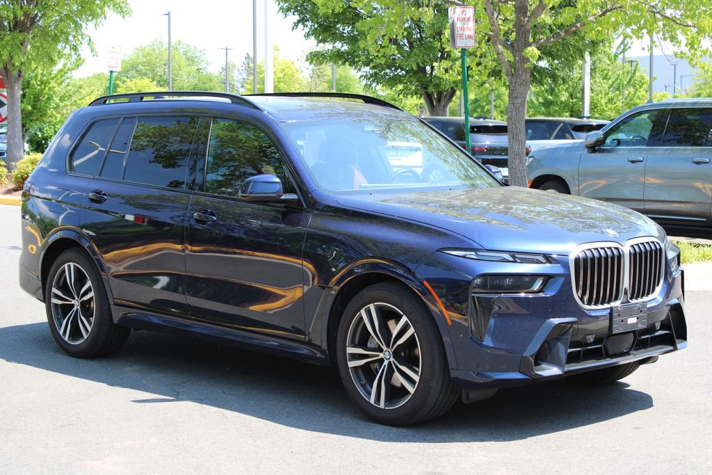Used 2023 BMW X7 xDrive40i w/ M Sport Package AWD/4WD image 9