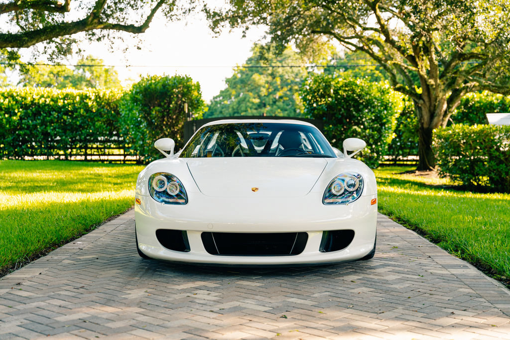 Used 2005 Porsche Carrera GT RWD image 2