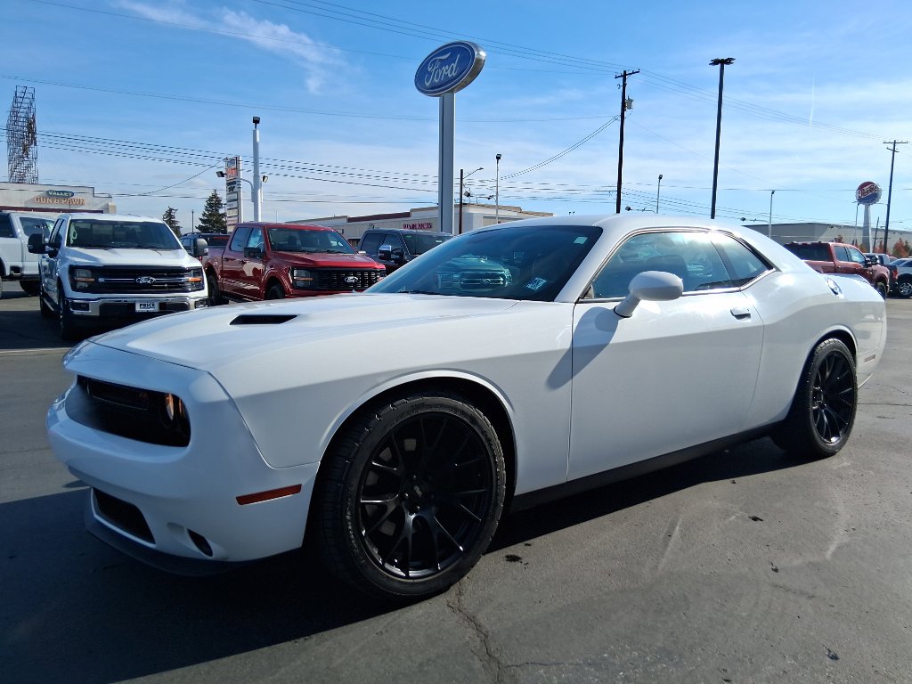 Used 2016 Dodge Challenger R/T Plus image 7