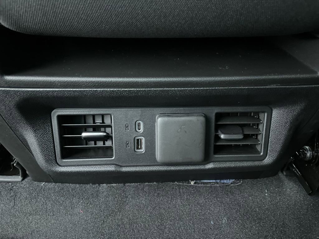 New 2025 GMC Sierra 1500 Elevation image 21