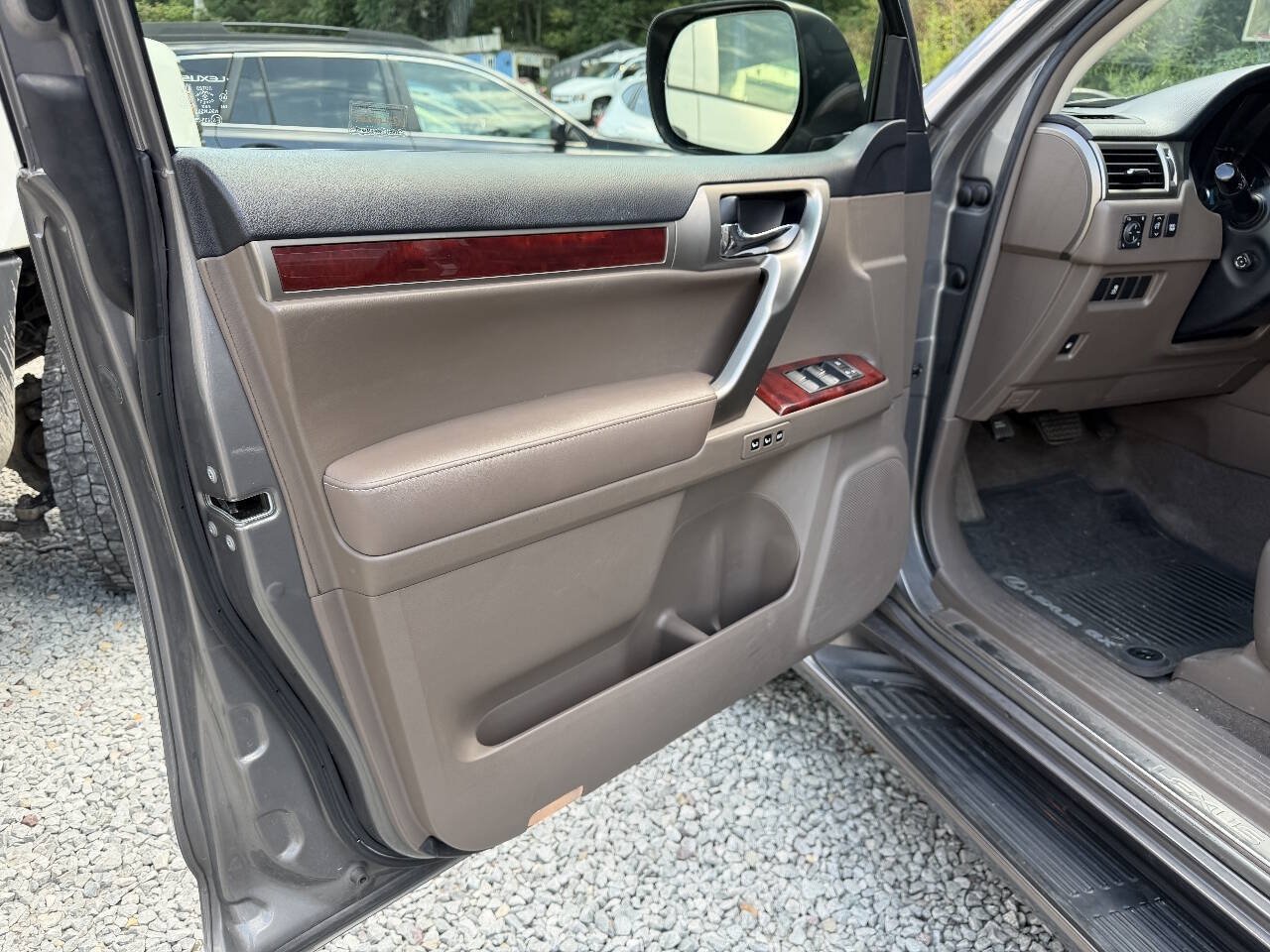 Used 2013 Lexus GX 460 w/ Comfort Plus Pkg AWD/4WD image 12