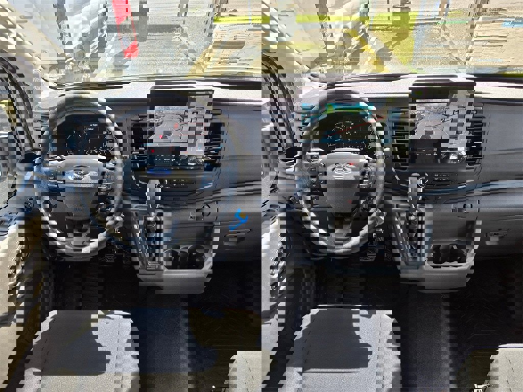 New 2025 Ford Transit 250 148 Medium Roof image 10