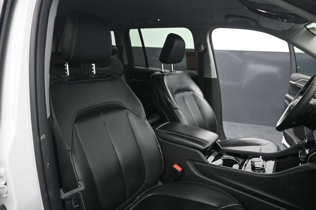 Used 2023 Jeep Grand Cherokee Limited w/ Black Appearance Package AWD/4WD image 42