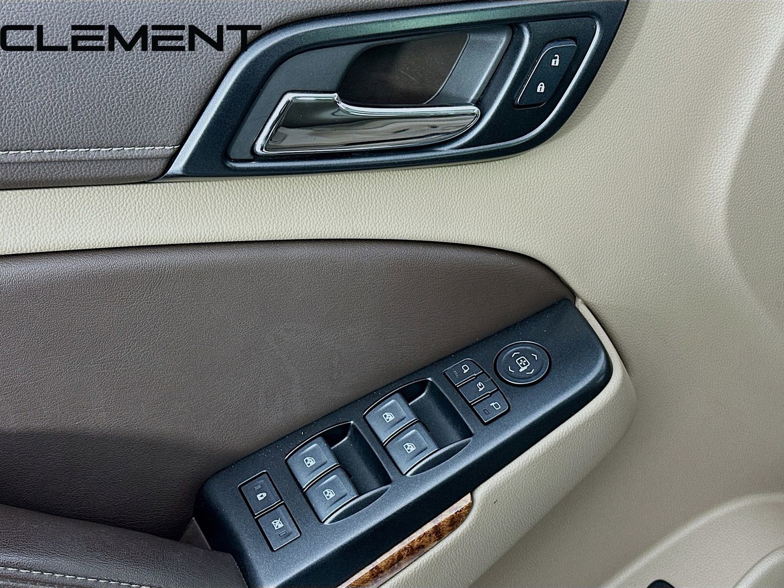 Used 2020 Chevrolet Suburban Premier image 28