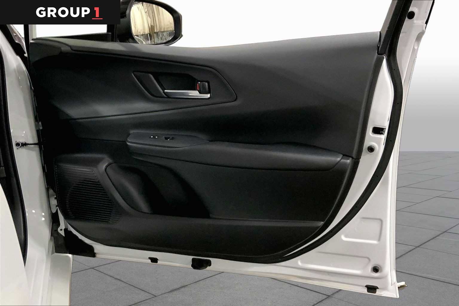 Used 2024 Toyota Prius Prime Premium FWD image 23